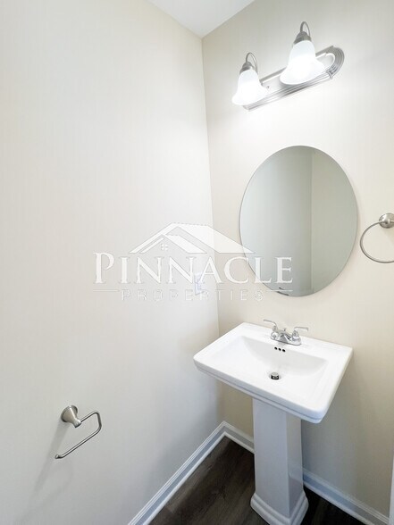 Building Photo - 209 Munford St