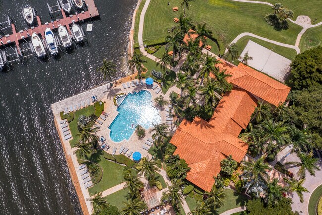 Building Photo - 167 Yacht Club Way