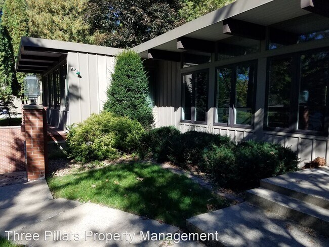 Building Photo - 4 br, 3 bath House - 503 21st SW