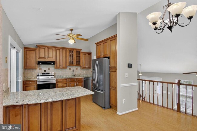 Building Photo - 18 Dudley Ct