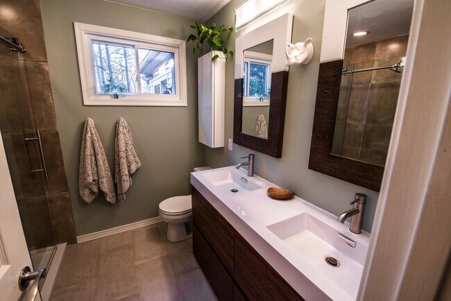 Building Photo - Immaculate 3 Bedroom SFH in Owings Mills!