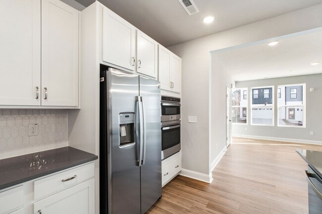 Building Photo - Cozy & Contemporary 3BR Condo in Raven Ridge, Raleigh!
