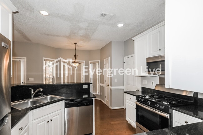 Building Photo - 185 Argonne Dr