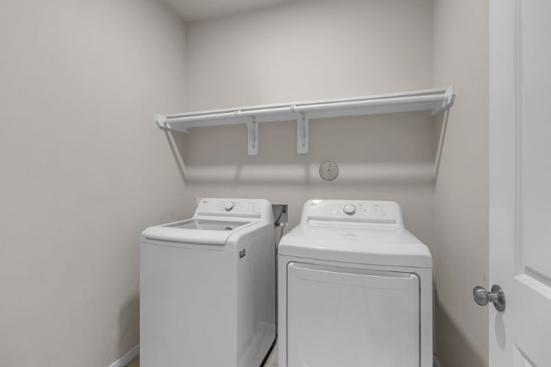 Building Photo - 110 Turner St