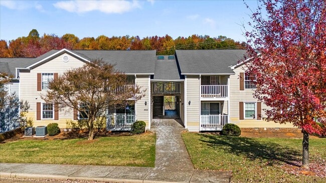 Primary Photo - 5521 Hornaday Rd