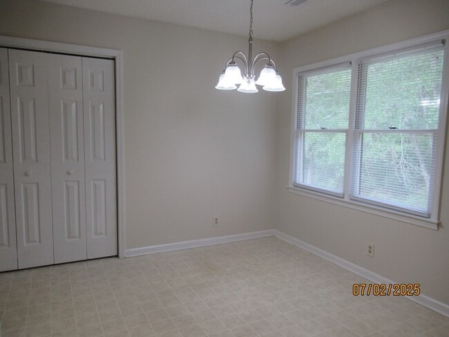 Building Photo - 172 Gertrude Dr