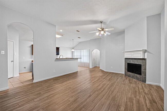 Building Photo - 9241 Clearwood Landing Blvd