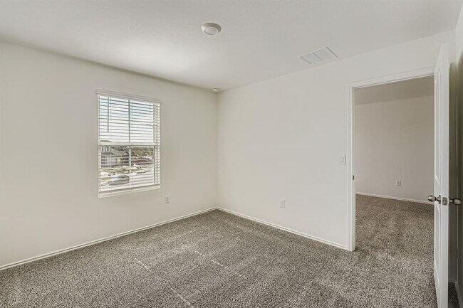 Building Photo - 12112 Douglas Fir Cir