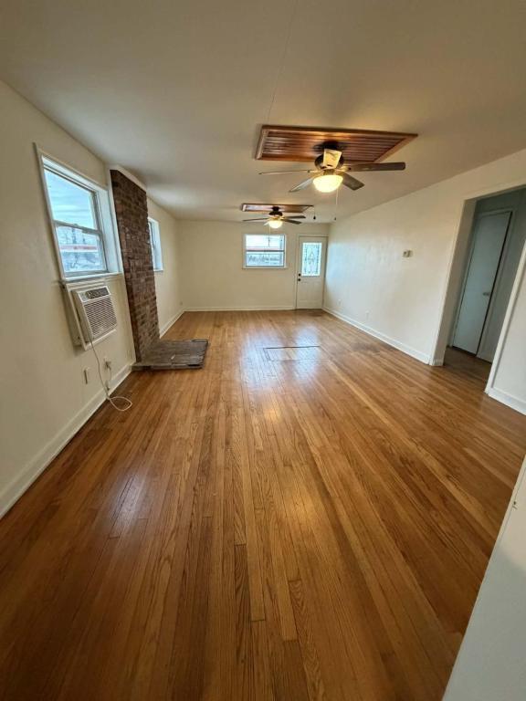 Building Photo - 1313 Fir St