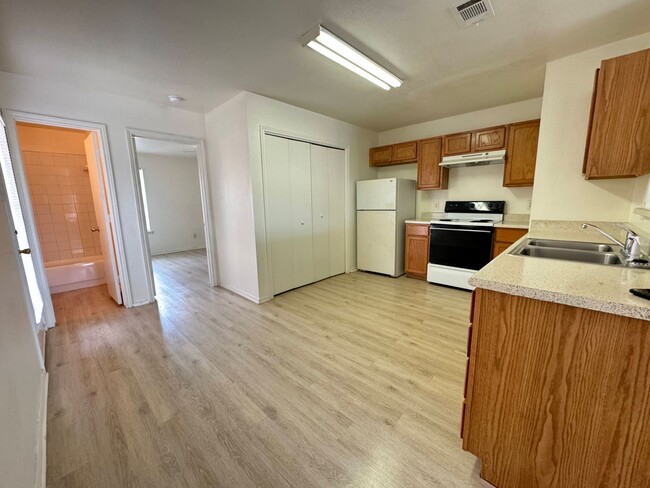 Building Photo - 3608 Malibu Ln