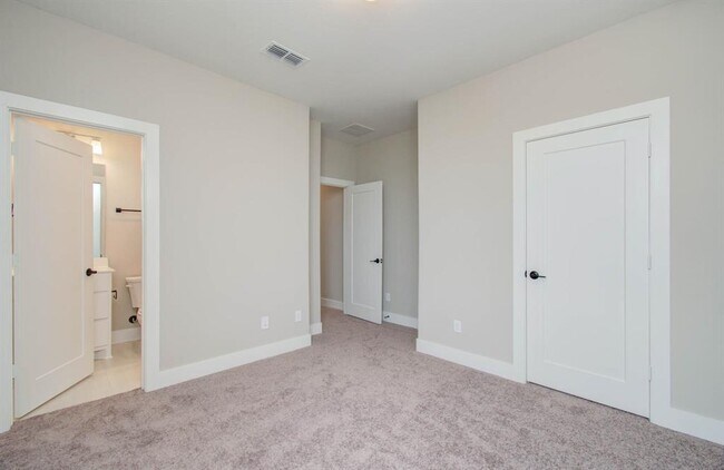 Building Photo - 7410 Pecan Brk Ln