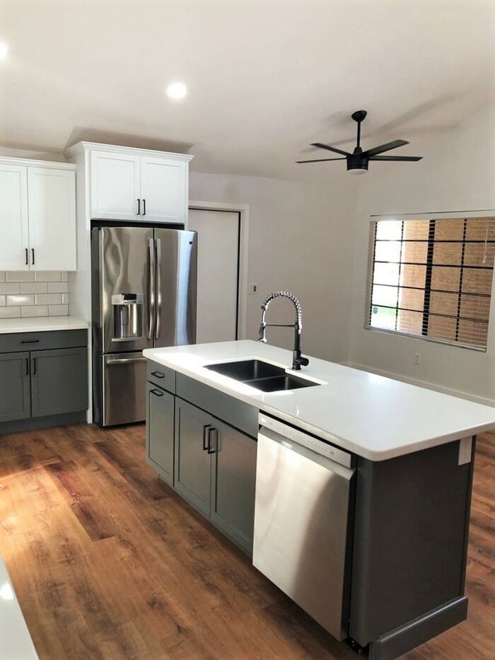 Building Photo - 9019 E Winchcomb Dr