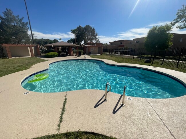 Building Photo - 6581 E Calle La Paz