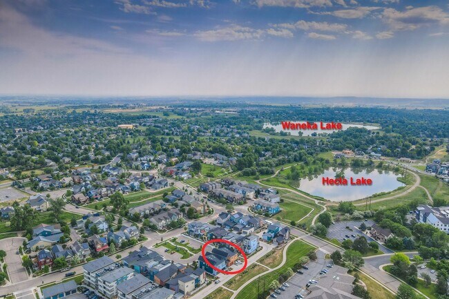 Building Photo - Discover this 3-bedroom, 2.5-bath townhome in Louisville!