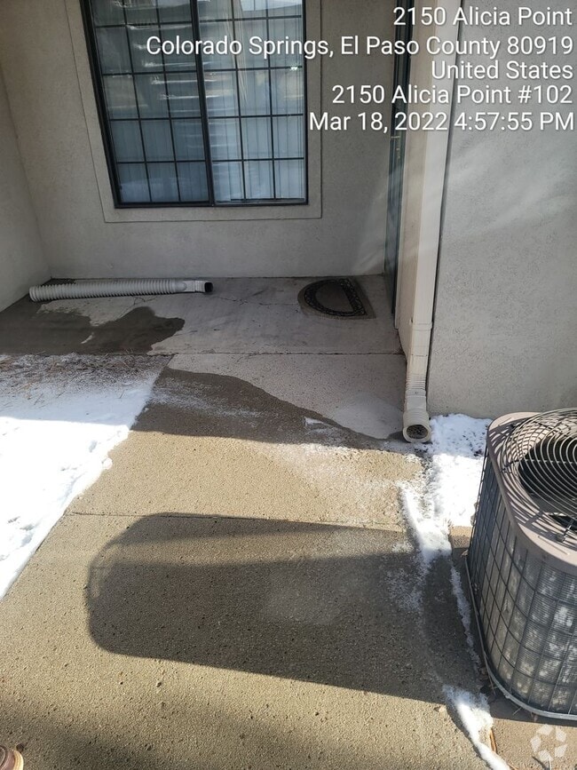 Building Photo - $1700/Mos 1 Bed 1 Bath Lower Level Condo i...