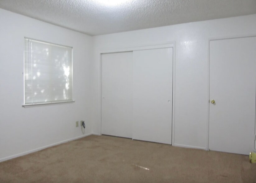 Building Photo - 9435 Maria Way