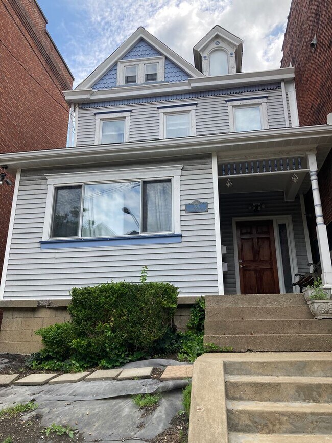 Building Photo - 707 Bellefonte St
