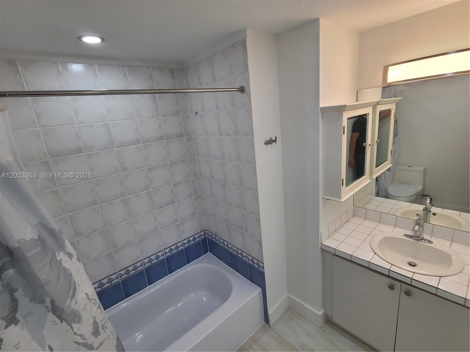 Building Photo - 3500 Coral Way