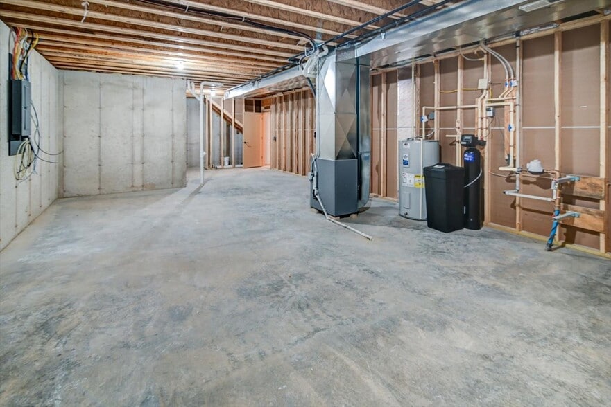 Building Photo - 4831 Suelo Rd