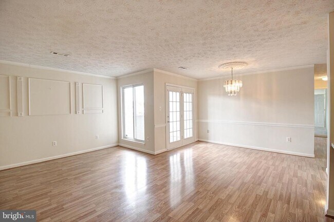 Building Photo - 2145 Wainwright Ct