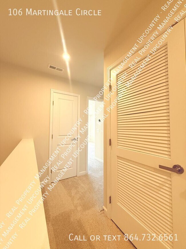 Building Photo - 106 Martingale Cir