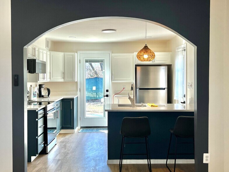 Building Photo - 6112 Modupeola Way