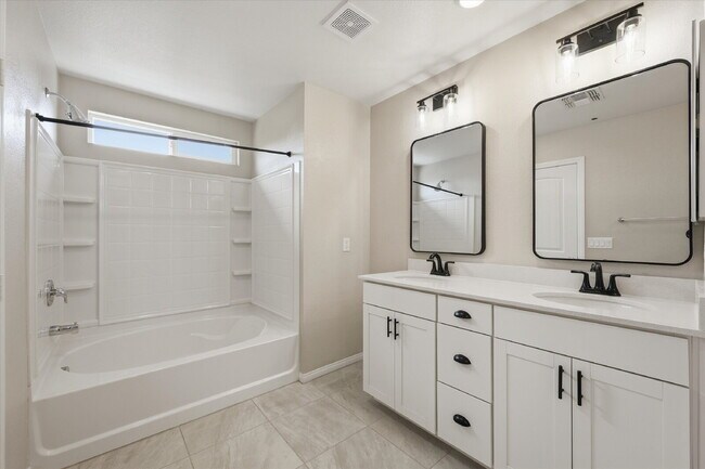 Building Photo - Beautiful home in the desirable Inspirada community! Move in ready!