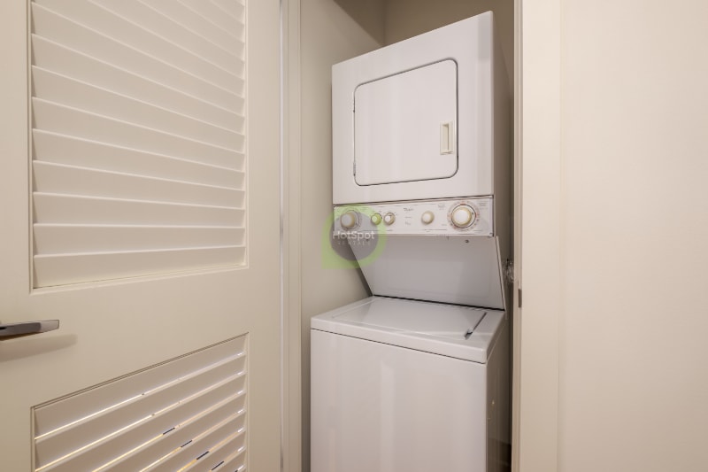 Building Photo - 91 W Kinzie St