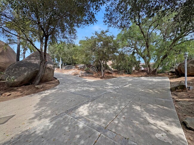 Building Photo - Hilltop Retreat with Pool, Garden & Panora...