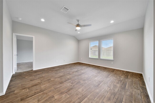 Building Photo - 20343 Green Mountain Dr