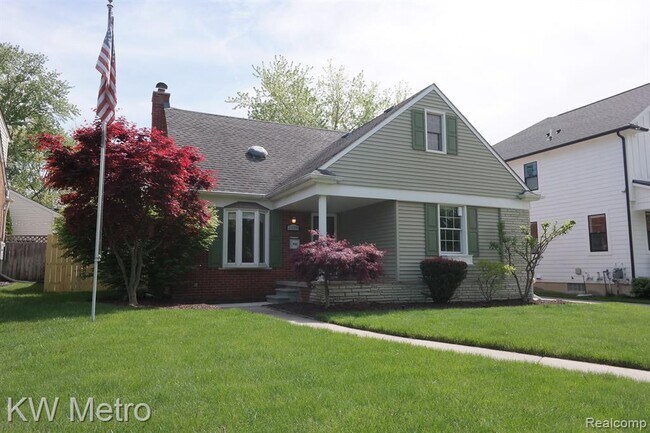 Primary Photo - 2120 Vinsetta Blvd