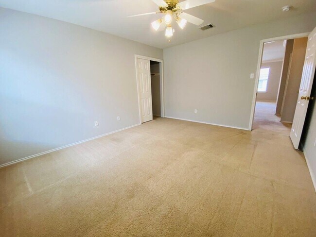 Building Photo - 207 Golden Gate Dr