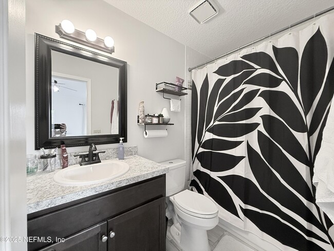 Building Photo - 7634 Rain Forest Dr W