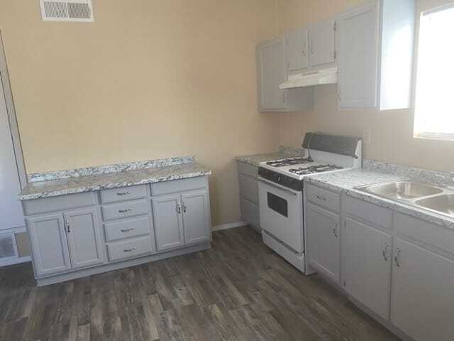 Building Photo - 14633 Valentin Dr