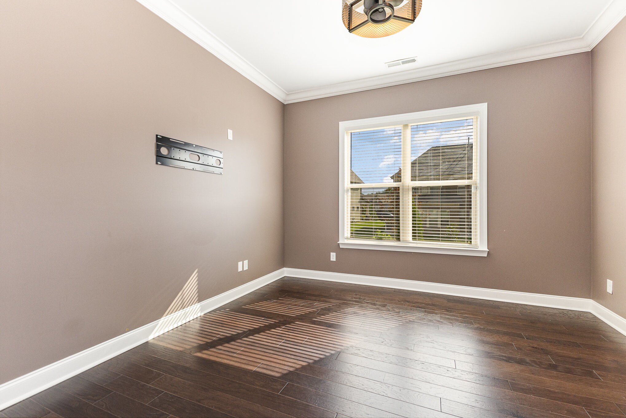 Building Photo - 6225 Majesty Ct