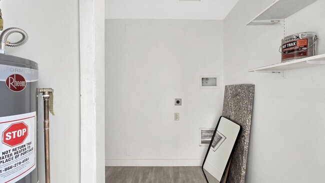 Building Photo - 1216 E Desert Park Ln