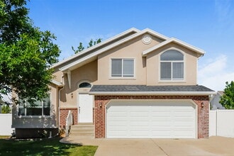 Building Photo - 2189 N 50 W