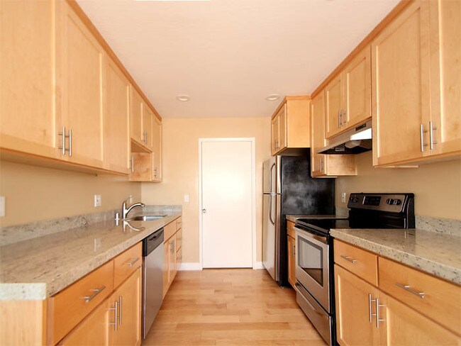 Building Photo - Crystal Lake Apartments