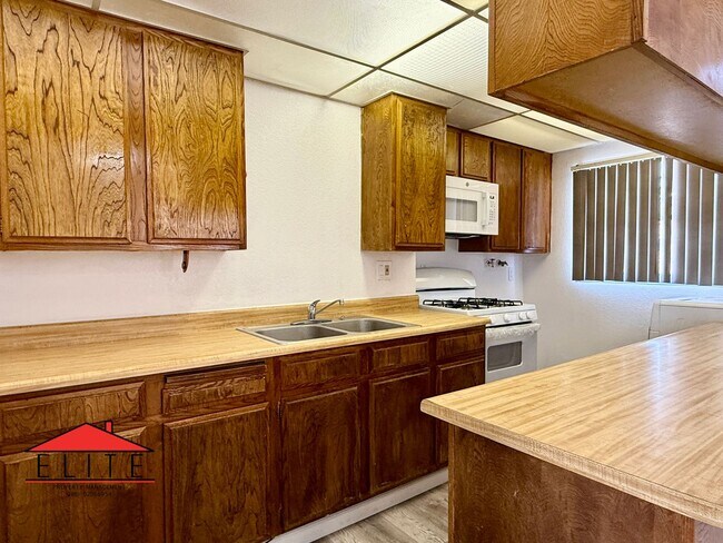 Building Photo - AVAILABLE NOW!! 1/2 OFF FIRST MONTH"S RENT!