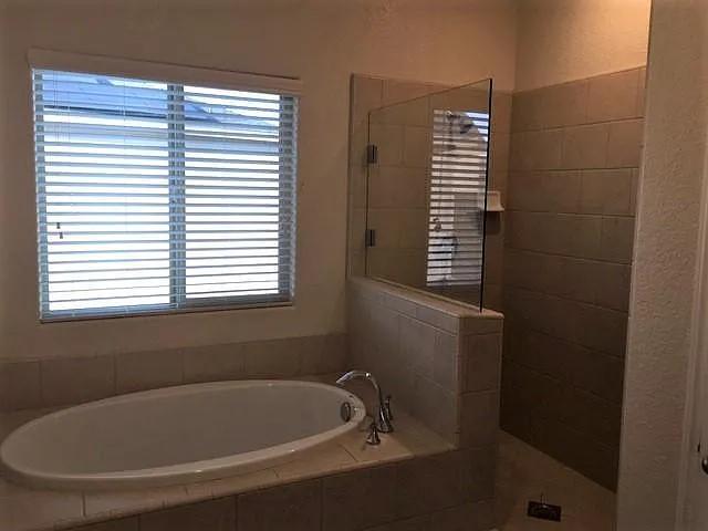 Building Photo - 3796 Jardin Way