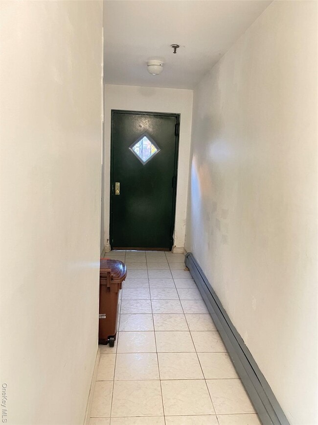 Building Photo - 767 Forest Ave