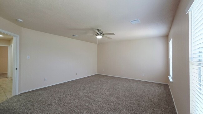 Building Photo - 5 Bedroom Beauty!  Far NorthWest SA off Potranco and Loop 1604