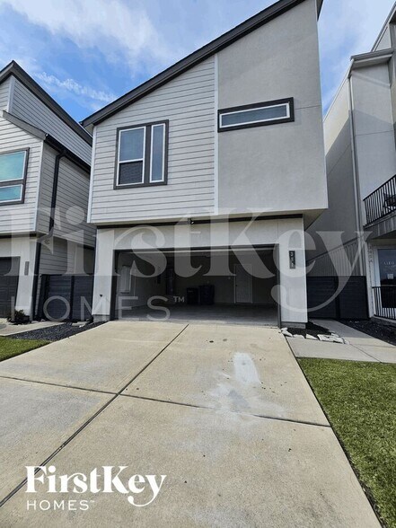 Primary Photo - 381 N Centro Cir