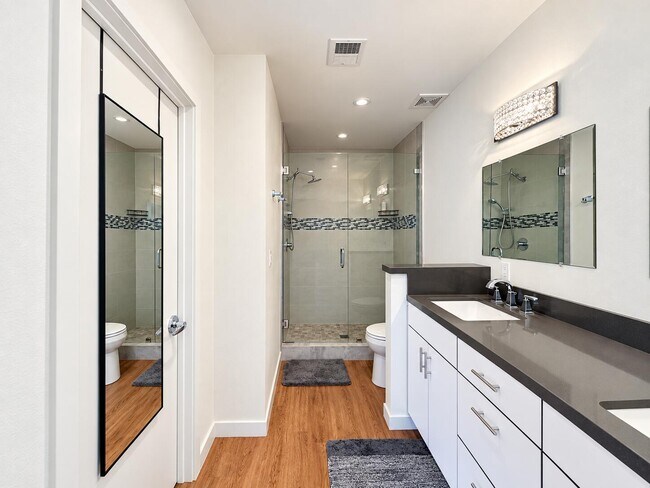 Building Photo - 72477 Rolling Knoll Dr