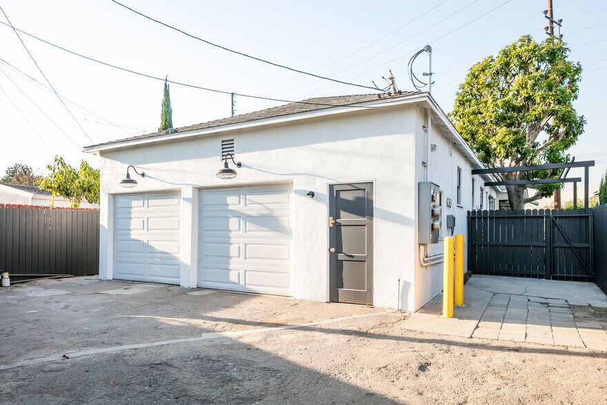 small garage separate entrance plus off street parking - 11112 Exposition Blvd