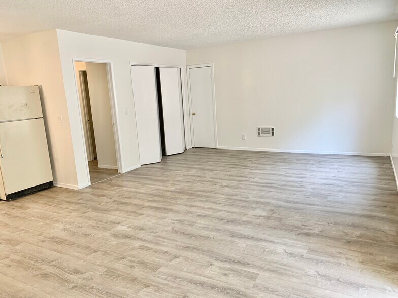 Building Photo - 1707 Pacific Coast Hwy