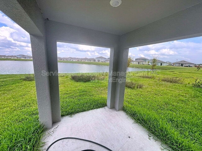 Building Photo - 8844 Bay Leaf Dr