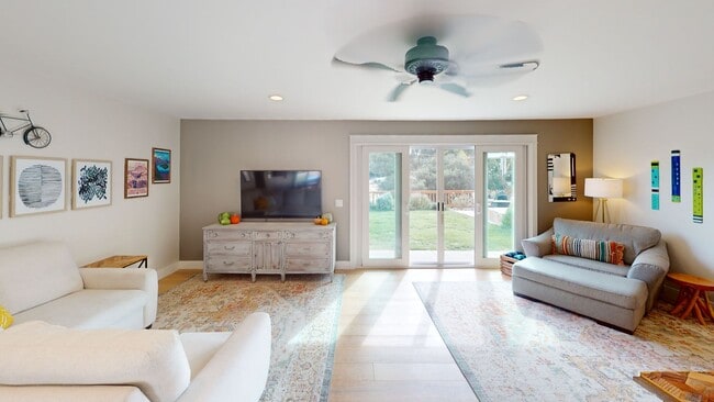 Building Photo - $500 off first month promotion, inquire for more information! Beautiful 4 Bedroom, 3 Bathroom Ata...