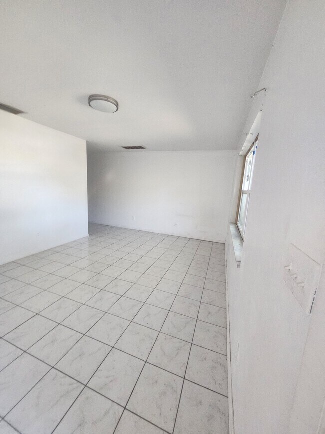 Building Photo - 12357 First St