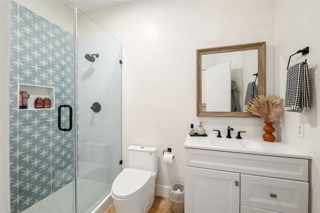 Building Photo - 7829 Creekview Dr
